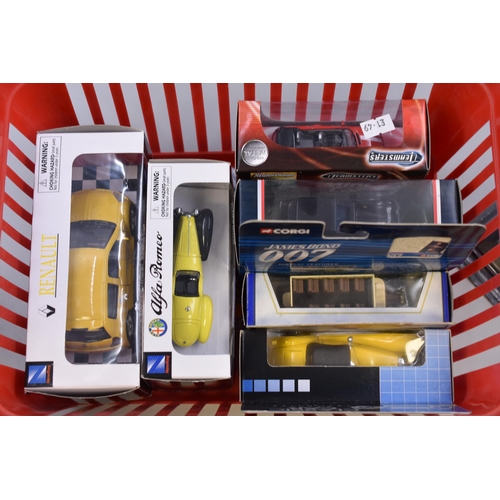 845 - Large collection of die-cast models including Teamsters, Corgi, Lledo, Oxford die-cast, Classix and ... 