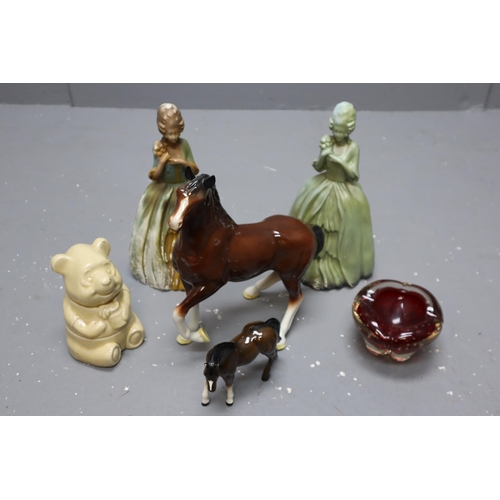 906 - Mixed ceramic lot to include two chalk lady figurines, Melba ware horse, Murano styled glass ash tra... 