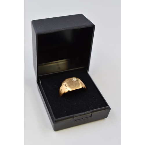 7 - Hallmarked Birmingham 375 (9ct) Gold Signet Ring Complete with Presentation Box (Size T)