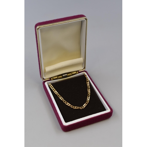 13 - Gold 375 (9ct) Figaro Necklace (18