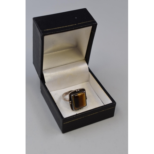 91 - Silver 925 tiger eye styled ring (size N)