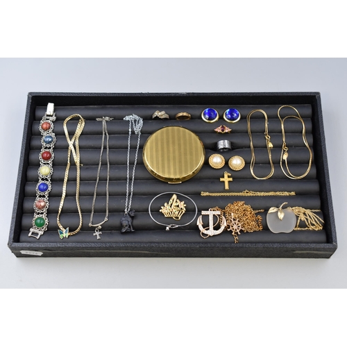 137 - Mixed selection of Jewellery Including Stratton Compact, Silver, Rings, Necklaces and More