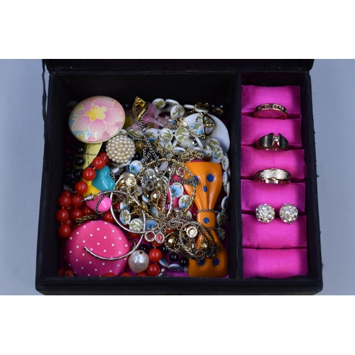 149 - Mixed Selection of unsorted Jewellery