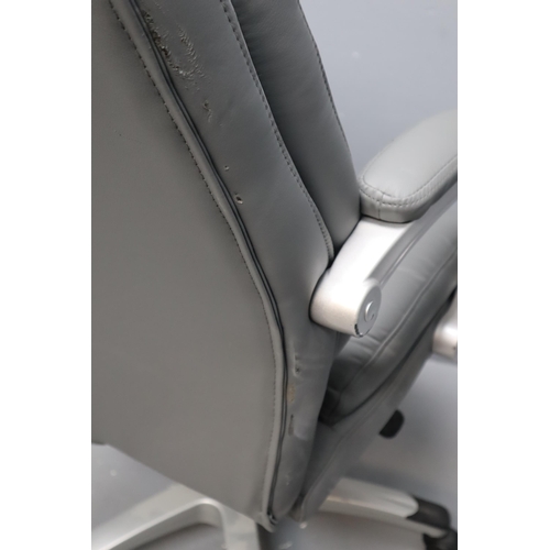 548 - Directors office chair in grey (49