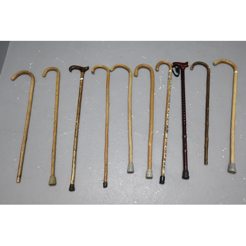 409 - Mixed Lot of Nice Quality Vintage Hand Made Natural Wood Walking Sticks to include Tourist Travellin... 