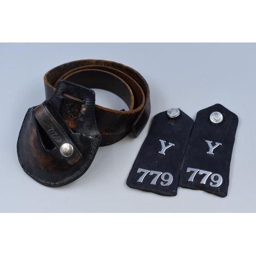 263 - Police Issue Leather Handcuff Holder with Belt and a Pair of Metropolitan Police Epellates