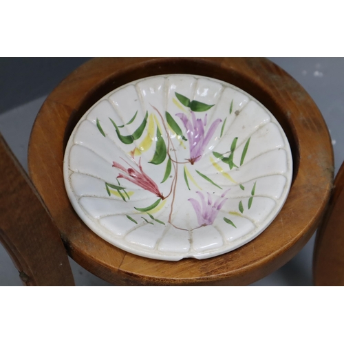 579 - A Vintage Circular Washstand With Mirror, Includes Two Bowls and Jug. Approx 52