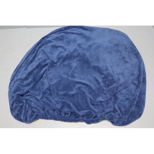 651 - A Home Sherpa Check Throw (125x150cm), And Fitted Fleece Bedsheet (Double)