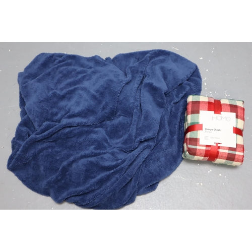 651 - A Home Sherpa Check Throw (125x150cm), And Fitted Fleece Bedsheet (Double)