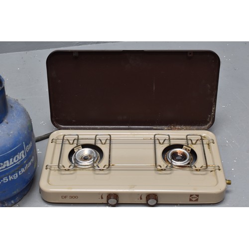 707 - Twin burner camping stove with Calor bottle and connector