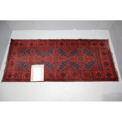 616 - A Genuine Perisan Wool Rug, Approx 2.5 ft x 6ft With Certificate of Authenticity