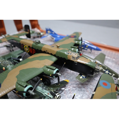 719 - 36 plastic military model planes to include XR540, MB-T and loads more (all different sizes)