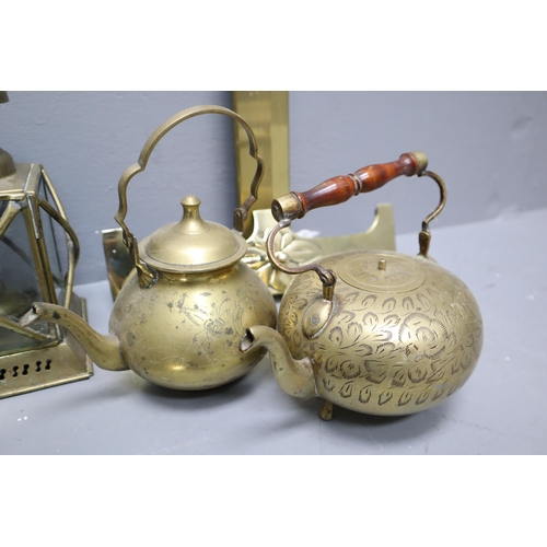 736 - A Selection of Brassware To Include Fire Guard, Fire Surround, Two Teapots, Pestle and Mortar, Hangi... 