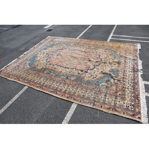 441A - Large Patterned Rug (9ft x 7ft)