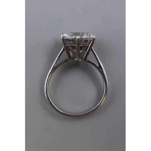 38 - 925 Silver Clear Stoned Ring (size M)