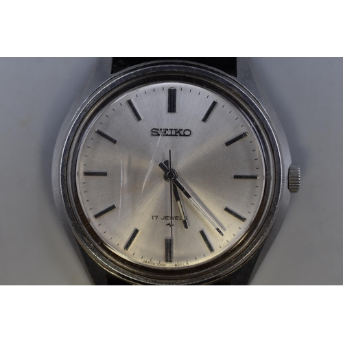 103 - Seiko 17 Jewels Windup Watch (Working)