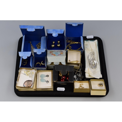 126 - Selection of Vintage Avon Jewellery, Some in Original Boxes and other