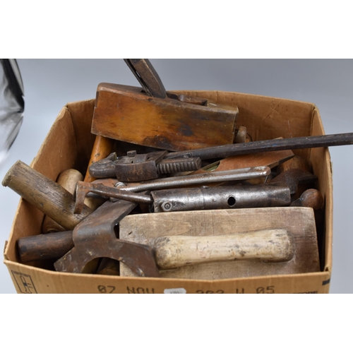 680 - A Selection of Vintage Tools To Include Rabone Chesterman Spirit Level, Wood Plane, Stilson, Bespoke... 