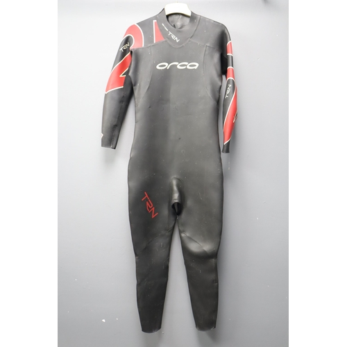 781 - A Mixed Selection To Include Trivial Pursuit Orca Trn Wetsuit, Karcher Attachments, Pair of Boxing G... 