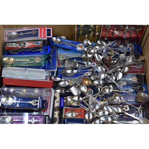 732 - LARGE Collection of Collectable Spoons to include Silver Plate