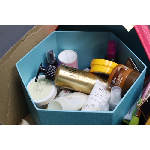 783 - Nice Quality Mixed Lot to include a Ted Baker Gift Set, Baylis and Harding Gift set, Large amount of... 