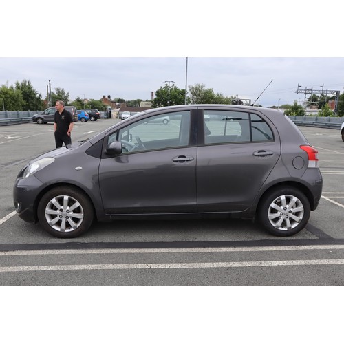 700 - Low Mileage*** Only 10% Commission plus Vat ***Toyota Yaris T Spirit VVT-I 1329CC Petrol Car in Grey... 