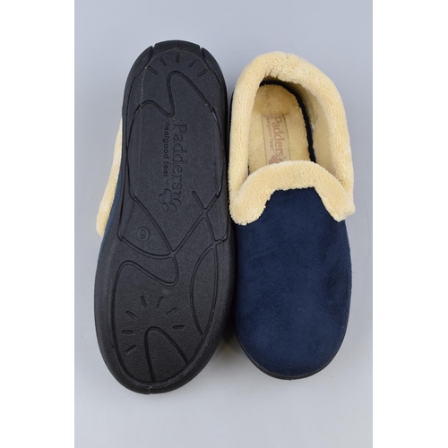 708 - New Navy Padders Slippers Complete in Box (Size 6)