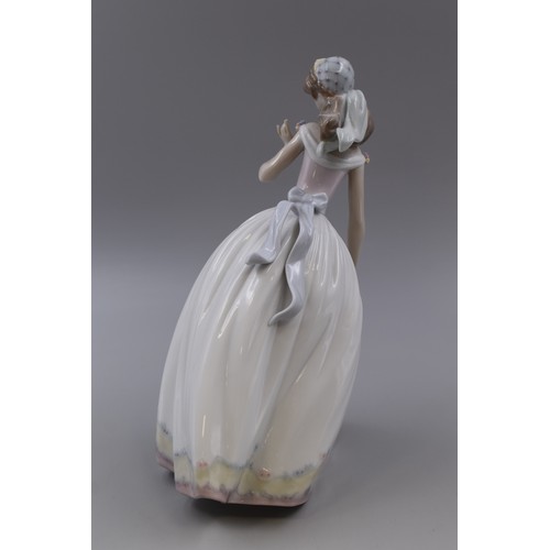 57 - A Boxed Lladro Cinderella 'The Glass Slipper' 5957 Large Porcelain Figure, Approx 26cm Tall