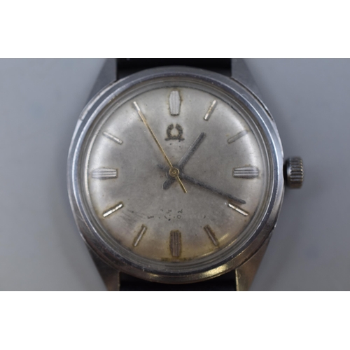 66 - A Solvil Et Titus Gent's Mechanical Watch, With Leather Strap. Working