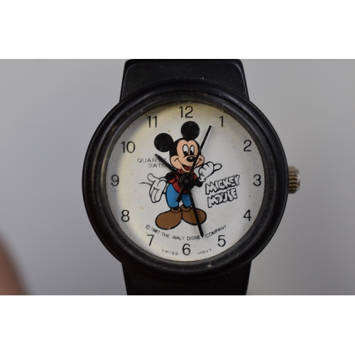 82 - A Retro 1987 Disney Mickey Mouse Quartz Watch, Working