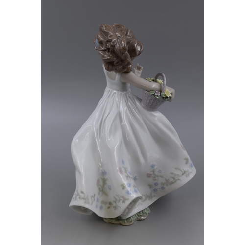 203 - A Large Lladro Floral Path 6646 Porcelain Figure, Approx 11