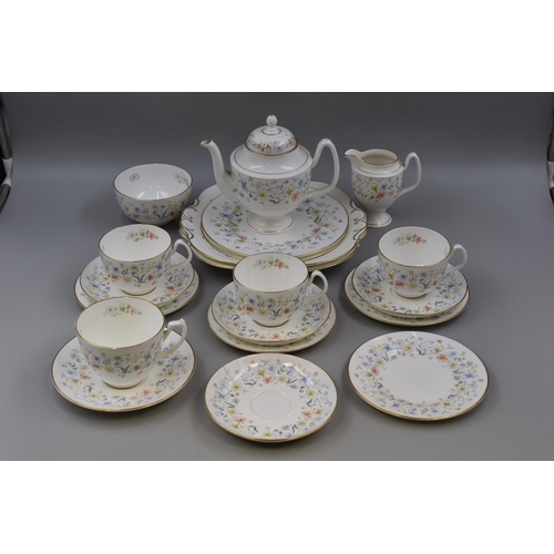 319 - Selection of English Garden Coalport Ceramics to Include Cups, Saurcers, Side Plates, Desert Plates,... 