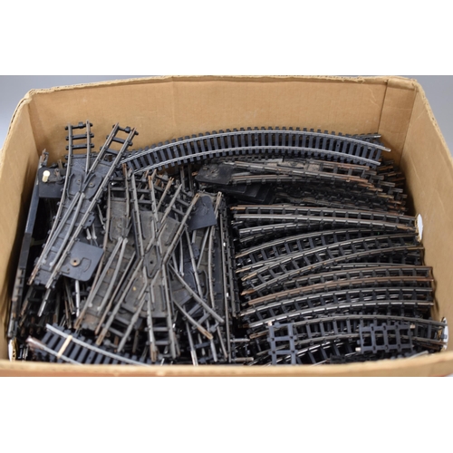 496 - Large Selection of Tri-ang Model Railway Tracks