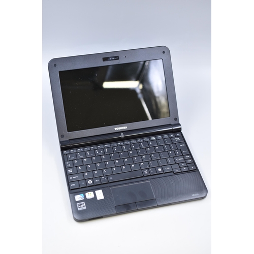 502 - Toshiba Mini NB250 Laptop complete with Charger Lead, Mouse, Booklets and Storage Pouch, Powers on w... 