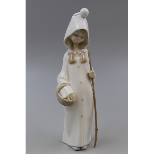 238 - Boxed Lladro Figure of a Shepherdess No.4678 (8