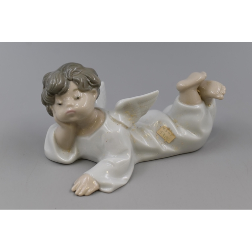 246 - Boxed Lladro Angel Laying Down Figurine No 4541 (3