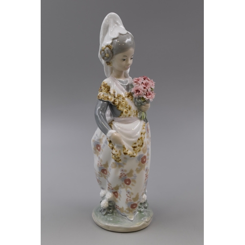 248 - Boxed Lladro Valencian Girl With Flowers No.1304 (9 1/2