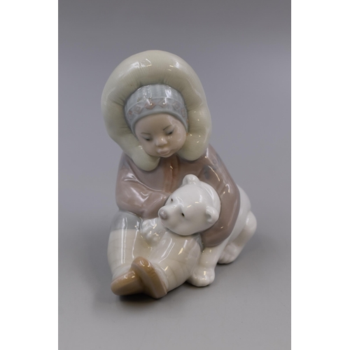 249 - Boxed Lladro Eskimo With Polar Bear No.1195 (5