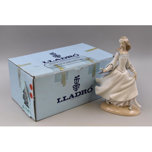 250 - A Boxed Lladro Figure No 4828 Cinderella's Lost Slipper, Approx. 10