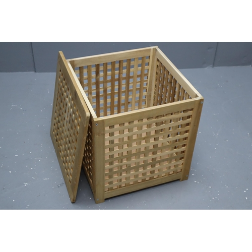 519 - Wooden Grid Storage Box With Lid (18