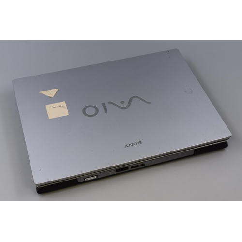 464 - Sony Vaio laptop - 160gb HD, 2gb RAM, win 7, WIFI, AVG (powers on when tested, no power cables)