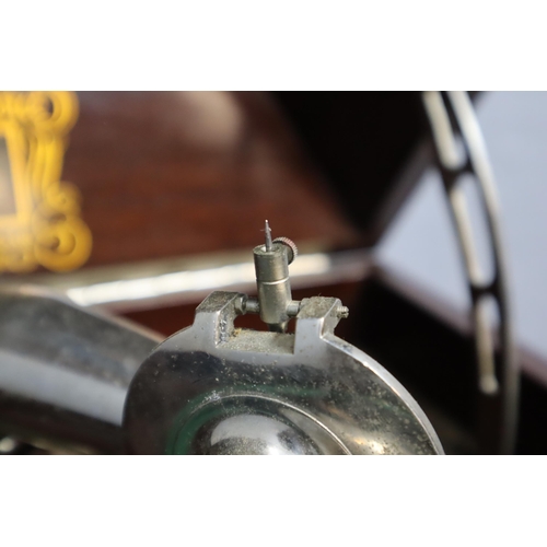 559 - Antique 'His Masters Voice' Gramophone in a Cabinet With Spare Needles (Working When Tested) (3' 3