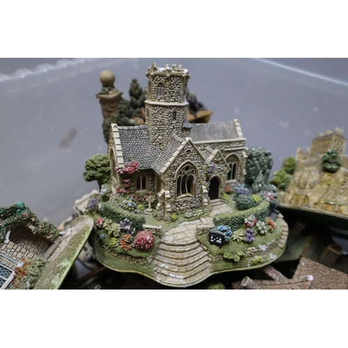 711 - Large Selection of Lilliput Lane to Include Lavender Lane, Lazy Days, Peaceful Past times, Britain's... 