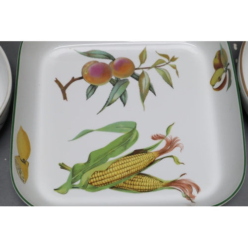 323 - A Selection of Royal Worcester Kitchenware (Evesham, Evesham Vale, And Wild Harvest). Includes Turee... 