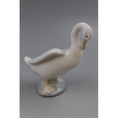 268 - Nao By LLadro Porcelain Figure of 'Duck Looking Down' ( Patito Pico En El Pecho ) Model No 00242, Ap... 