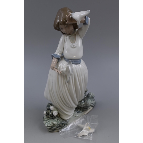 280 - NAO By LLadro Rare ' Fluttering Pigeons' Porcelain Figurine A/F ( Nina Con Revuelo De Palomas ) Mode... 