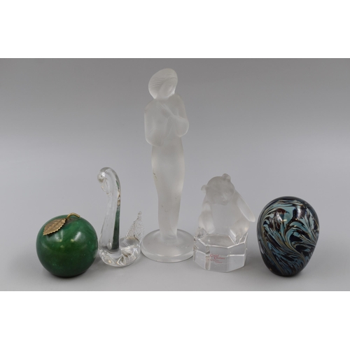 206 - Selection of Paperweight Figurines to Include Nachtmann and Adrian Sankey (Tallest 7 1/2