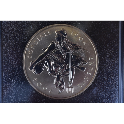 163 - A 2004 Entente Cordiale Commemorative Proof £5 Coin, With Presentation Case and COA