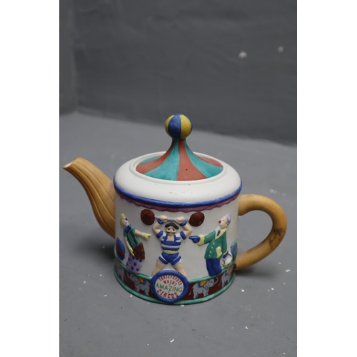 768 - Various Selection of Ceramic Teapots to Include Sadler