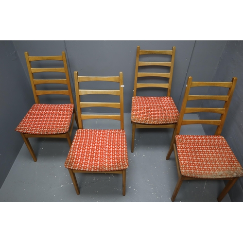 575 - A Set of Four Retro East German Veb Vsi Neuhausen Dining Chairs, Approx 35